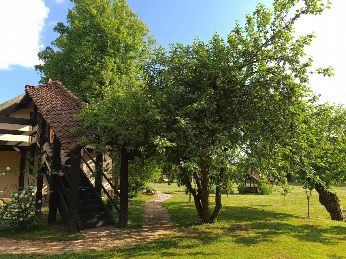 Swojski Gosciniec Bed & Breakfast Prazmowo